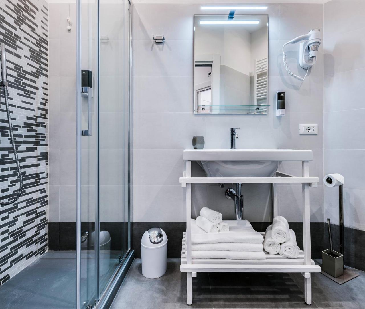 Lele Rooms San Lorenzo Rome Exterior photo